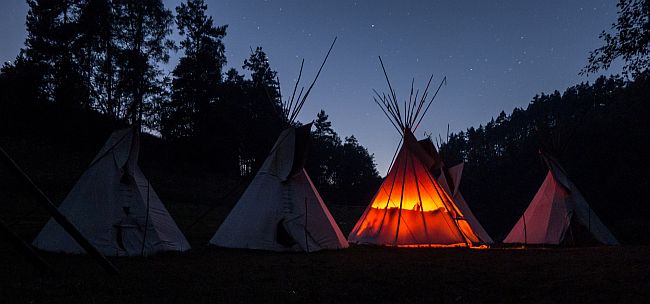 Noc nad táborem